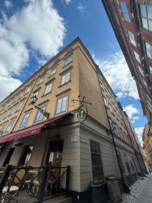 Guided Walking Tour of Stockholm's Gamla Stan - Returning to Stortorget