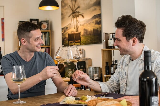 Guided Wine Tasting in a Hidden Wine Bar - Key points / Takeaways