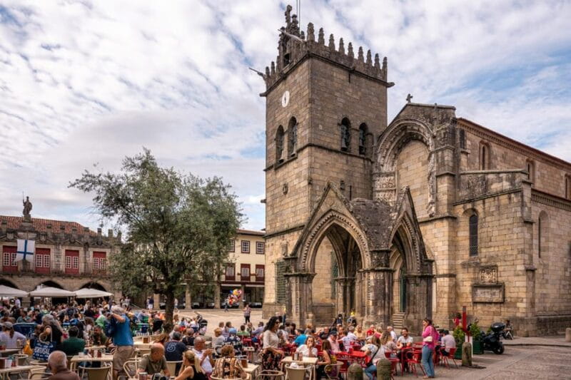 Guimarães: Flexible Walking Tour in Historic Center - Exploring Guimarães: A Deep Dive into the Experience