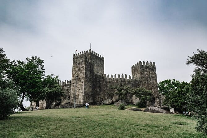 Guimarães Old Town Private Walking Tour - Discovering Guimarães: A Historic Gem in Portugal