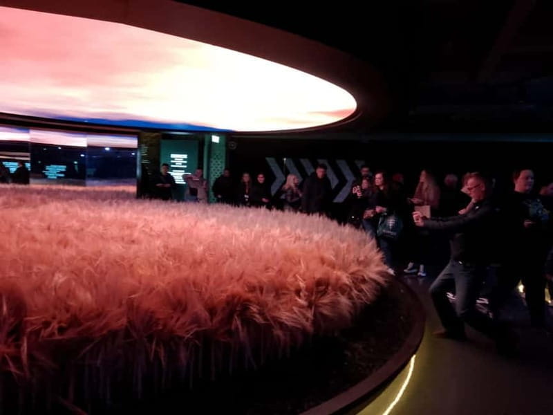 Guinness Tour, follow in the footsteps of legend with a visit to the Guinness Storehouse. - Practical details and value