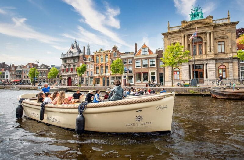 Haarlem: Canal tour + Dutch Windmill de Adriaan tour - Discovering Haarlem from Two Perspectives