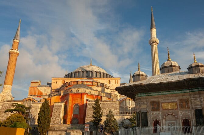 Hagia Sophia, Basilica Cistern, Grand Bazaar Skip the Ticket Line - Exploring the Heart of Istanbul with a Private Guide