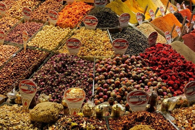 Hagia Sophia, Basilica Cistern, Grand Bazaar Skip the Ticket Line - Navigating the Grand Bazaar