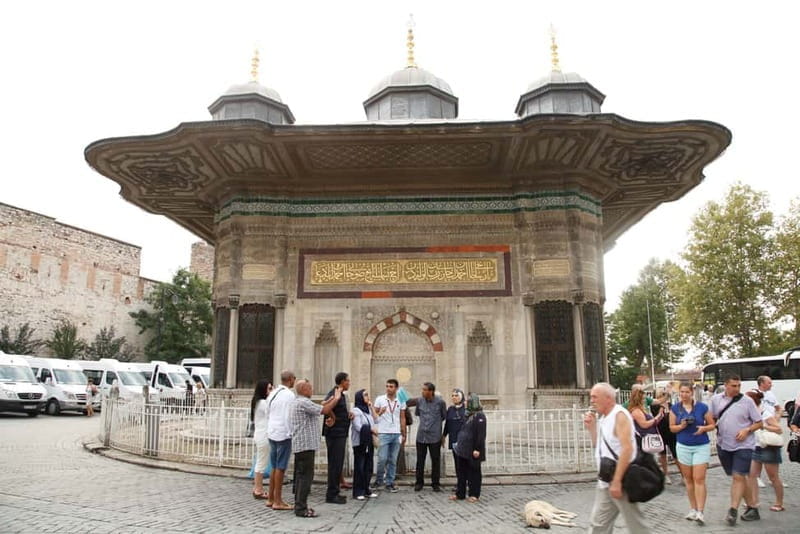 Hagia Sophia & Blue Mosque Half-day Guided, Small Group Tour - Practical Details and Tips for Your Visit