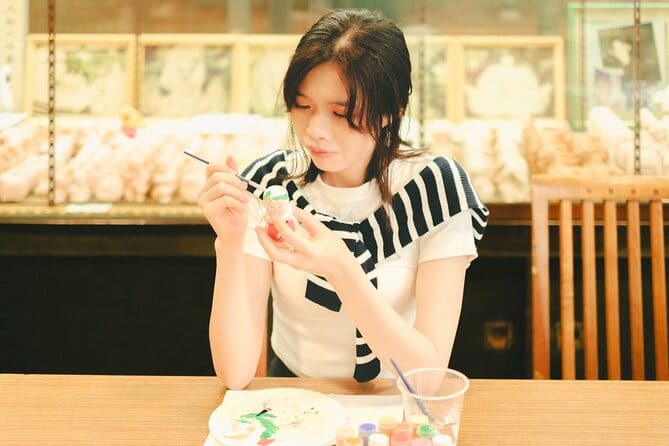 Hakata Doll Colorful Painting Shared Activity - Accessibility and Participation