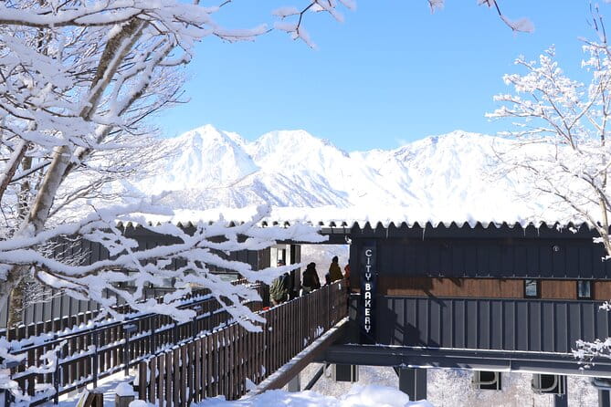 Hakuba Iwatake Snowfield 1 Day Lift Pass,Gear and Clothing Rental - Clothing Rental Information