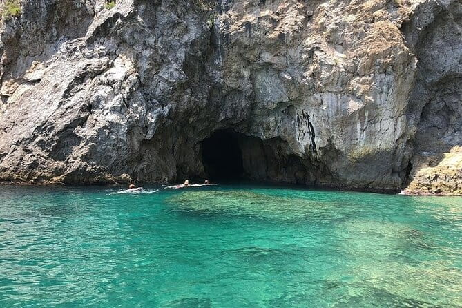 Half Day Amalfi Coast Private Cruise from Positano - Key points / Takeaways