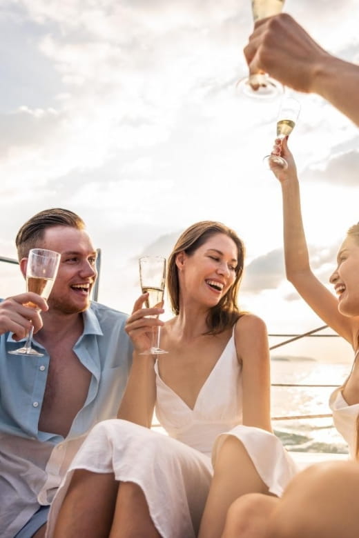 Half-Day Athens Cruise: Swim Stop,Lunch, and Drinks Included - The Onboard Lunch: Greek Flavors on Deck