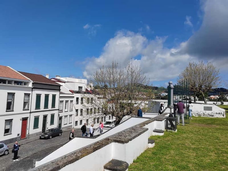 Half Day City Tour in Beautiful Ponta Delgada DE/EN/PT - FAQs