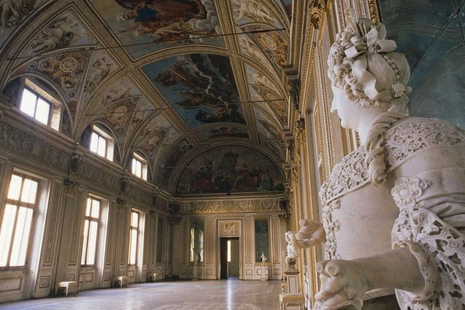 Half-day Guided tour of Mantua City Centre and Ducal Palace - A Deep Dive into the Experience