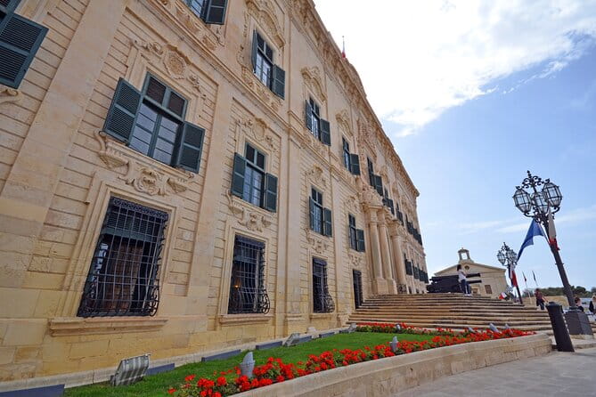 Half Day Guided Walking Tour in Valletta - Exploring Valletta: The Itinerary in Detail