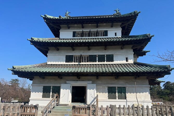 Half-Day Hirosaki Castle and Samurai House Tour With Guide - Accessibility Considerations