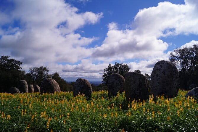 Half Day Megaliths Cromlech Tour from Evora by Archaeologists - Exploring the Itinerary in Detail