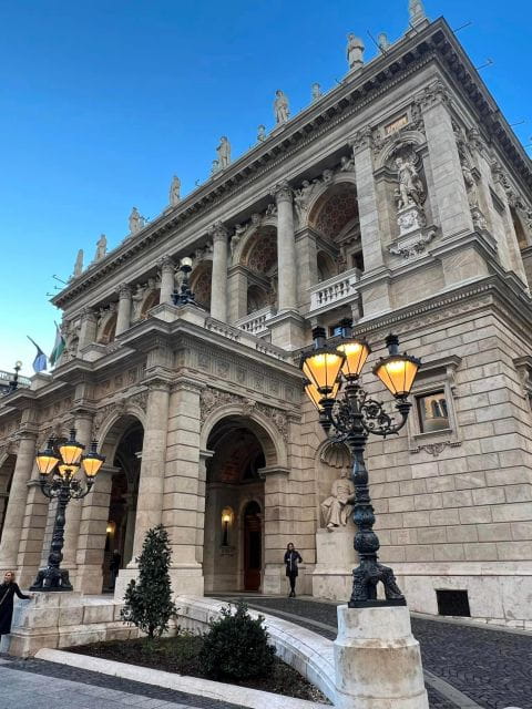 Half Day Private Budapest Driving Tour - The Sum Up