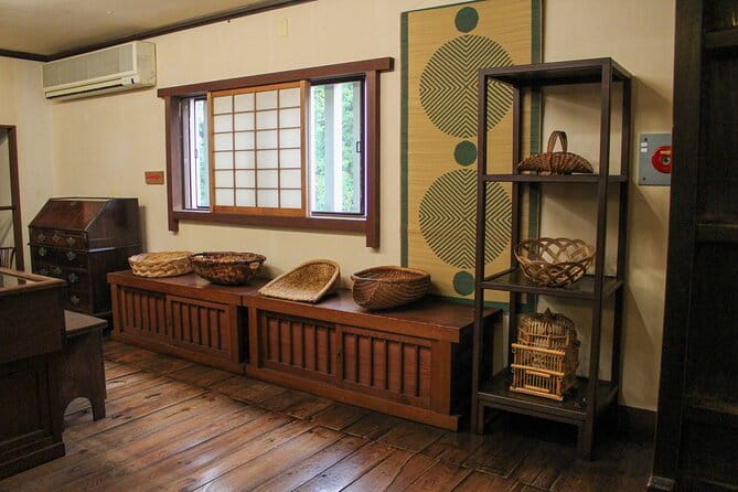 Half-Day Private Folk Crafts Tour With an Expert in Okayama - Meeting and Pickup