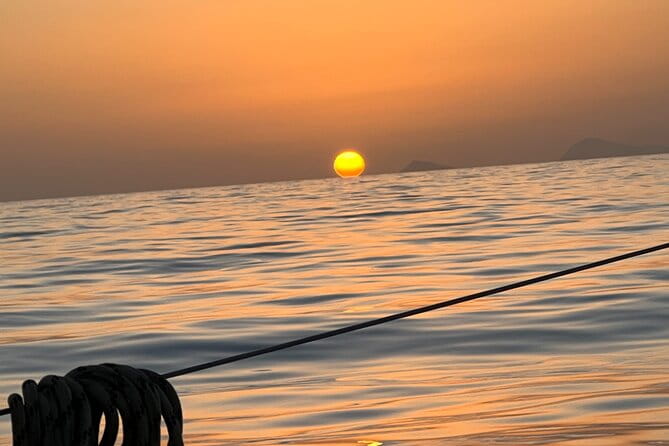 Half day Private Sailing cruise in Santorini island up to 6 pax - Key Points / Takeaways