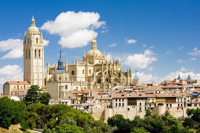 Half-Day Private Tour in Segovia with Attractions from Madrid - Exploring Segovia’s Iconic Sites