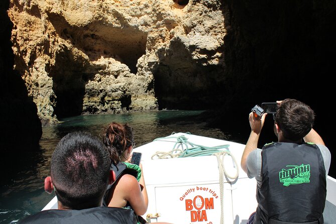Half-Day Sailing Tour in Baia De Lagos With Lunch - Meeting Point and Check-in
