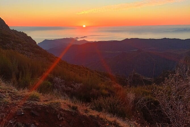 Half day Tour From 0 To 1818 Meters To Pico Do Arieiro Sunrise - Introduction: A Journey to Witness a Madeira Sunrise