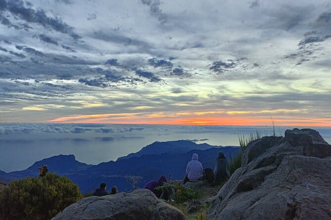 Half day Tour From 0 To 1818 Meters To Pico Do Arieiro Sunrise - Who Should Consider This Tour?
