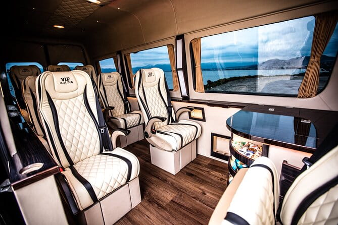 Half day tour in Athens - The Tomb of the Unknown Soldier and the Changing of the Guard