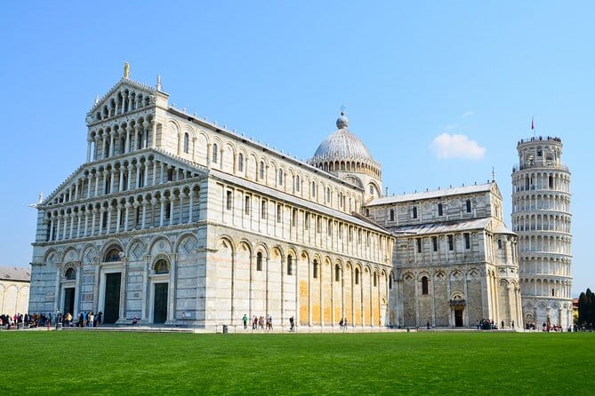 Half-Day Tour of Pisa from Montecatini - The First View: Piazza dei Miracoli