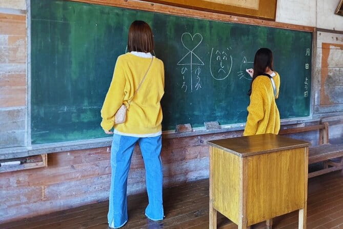 Half Day Yahiko E-Motorcycle Similar to a Bicycle Rentals - Meeting and End Points