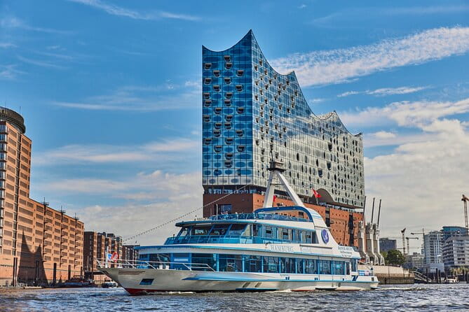 Hamburg: 1-hour harbor tour - Key Points