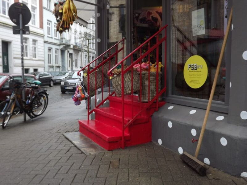 Hamburg: 2-Hour St. Georg Walking Tour - Exploring Hamburg’s Redlight and Religious Sites