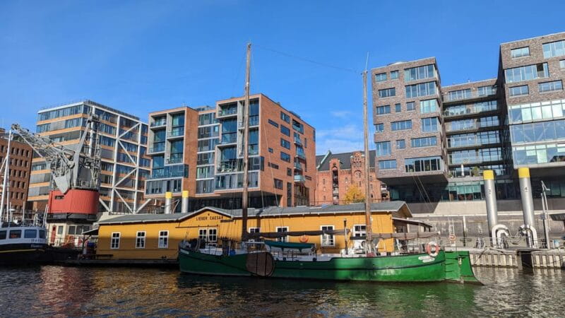 Hamburg among friends - Van tour - Discover Hamburg with a Personal Touch
