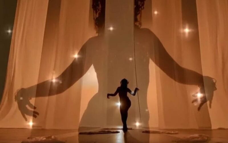 Hamburg: Individual St. Pauli Night Tour with Sexy Dancer - Exploring Hamburg’s Red Light District: An Honest Look at the St. Pauli Night Tour with a Sexy Dancer