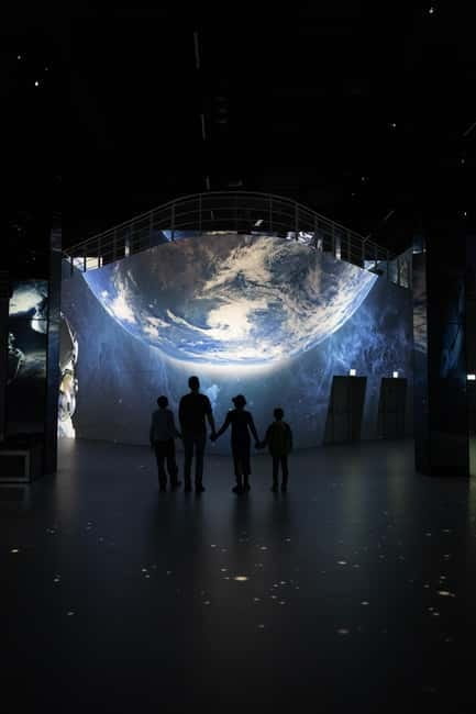 Hamburg: Port of Lights Cosmos Ticket - Discovering Hamburg’s "Cosmos: The Immersive Journey into Space"