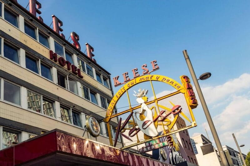 Hamburg: Private St. Pauli Red Light District Tour - Entering the Heart of Hamburg’s Red Light District
