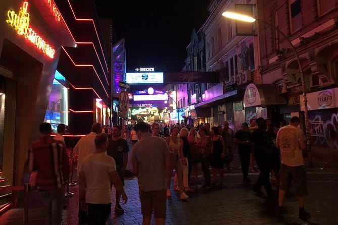 Hamburg: Red- & Bluelight - Private guided Reeperbahn Tour - Final Thoughts: Is It for You?