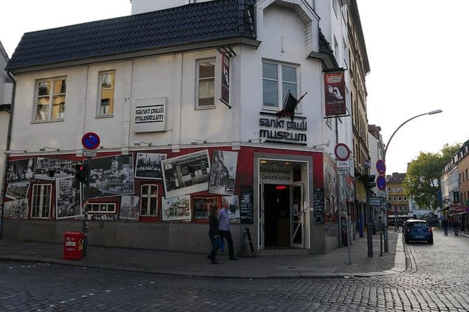 Hamburg: Red- & Bluelight - Private guided Reeperbahn Tour - FAQ