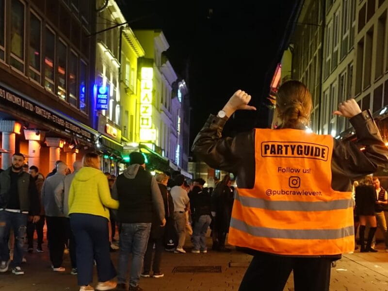 Hamburg: Reeperbahn pub crawl with insider-guide & shots - Who Will Love This Tour?