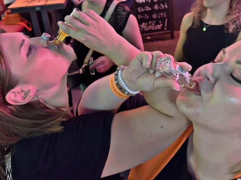 Hamburg: Reeperbahn pub crawl with insider-guide & shots - Logistics, Pricing, and Practical Tips