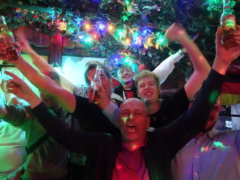 Hamburg: Reeperbahn pub crawl with insider-guide & shots - FAQ About Hamburg Reeperbahn Pub Crawl