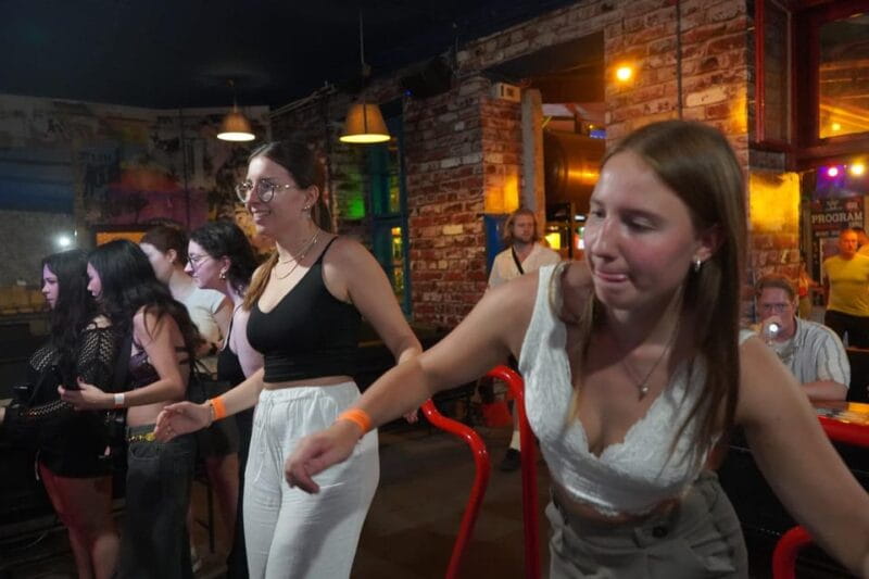 Hamburg: Reeperbahn Pub Crawl with Shots and Games - Special Highlights and Unique Places