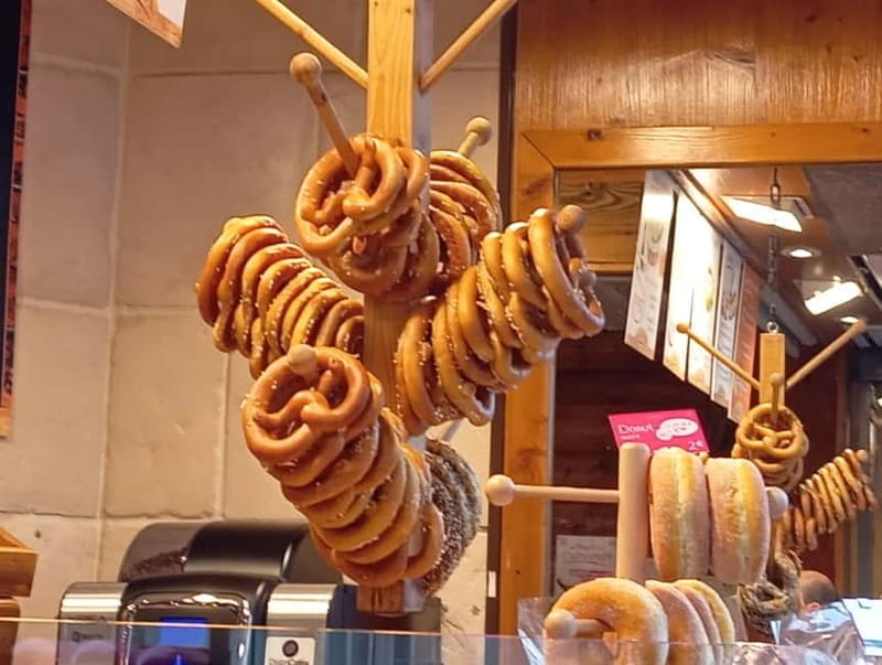 Hamburg Traditional Food Tour: Full Meal and Drinks - Key Points / Takeaways