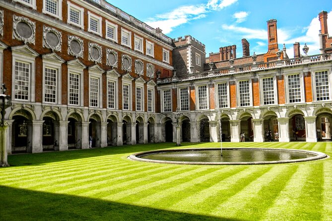 Hampton Court Guided Tour Full Day and High Tea - Afternoon Tea Experience