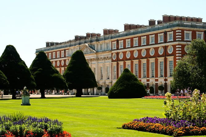 Hampton Court Palace & Garden Maze, Private Tour Admission with Audio Guides - The Sum Up: Who This Tour Is Perfect For
