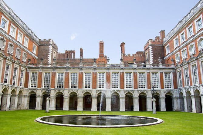 Hampton Court Palace & Garden Maze, Private Tour Admission with Audio Guides - FAQ
