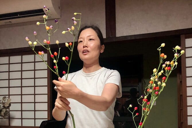 Hands-On Ikebana Making With a Local Expert in Kobe - Getting to the Hands-On Ikebana Experience
