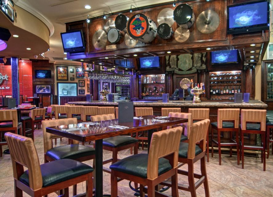 Hard Rock Cafe Meal: Niagara Falls, United States - Memorabilia and Merchandise