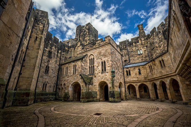 Harry Potter's Alnwick Castle and Scottish Borders Day Trip - A Detailed Look at the Harry Potter and Borders Day Trip from Edinburgh