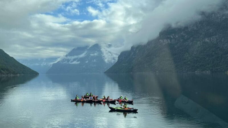 Hellesylt: Beginner-Friendly Fjord Kayaking Experience - Key points / Takeaways