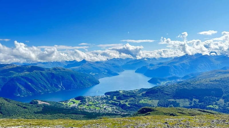 Hellesylt: Fjord to Sky. Scenic Escape to Stranda Gondola - The Top Station and Fjord Panorama Restaurant