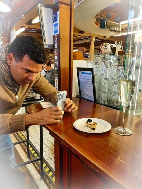 Helsinki and Porvoo Tour With Food Tasting - Inclusions